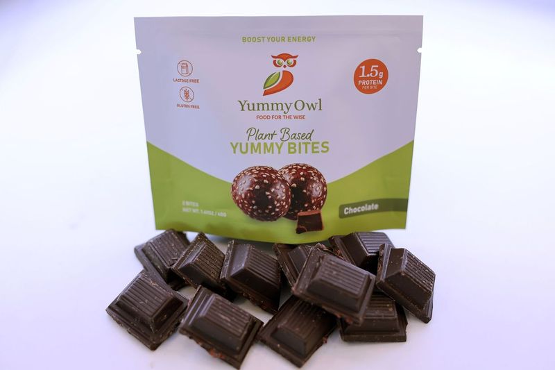 Six 2 bite packages, chocolate flavour (half a case)